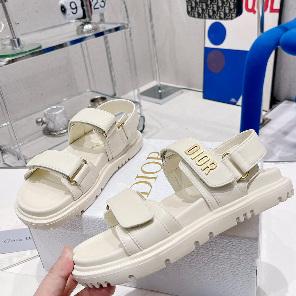 D*oract sandal