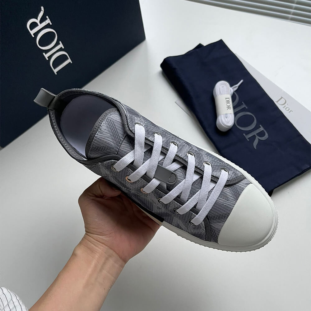 B23 LOW-TOP SNEAKER