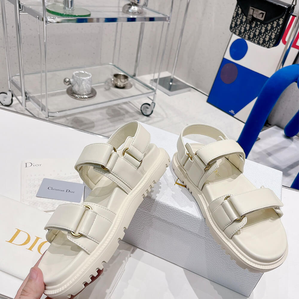 D*oract sandal