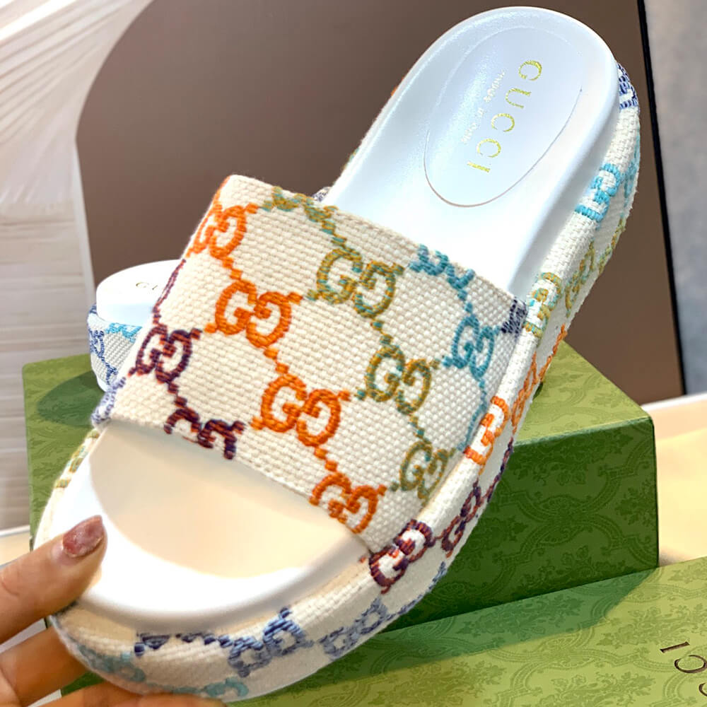 Women’s platform slide sandal