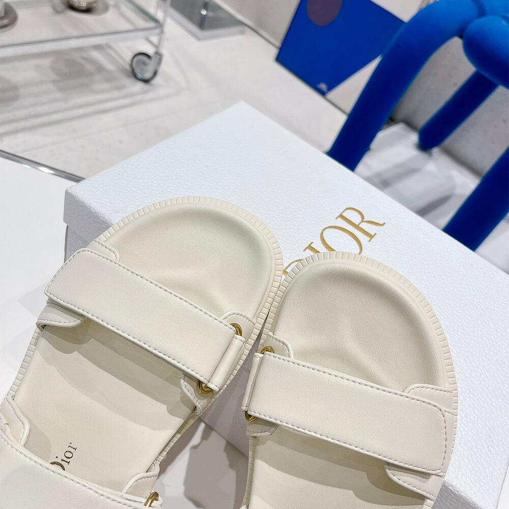 D*oract sandal